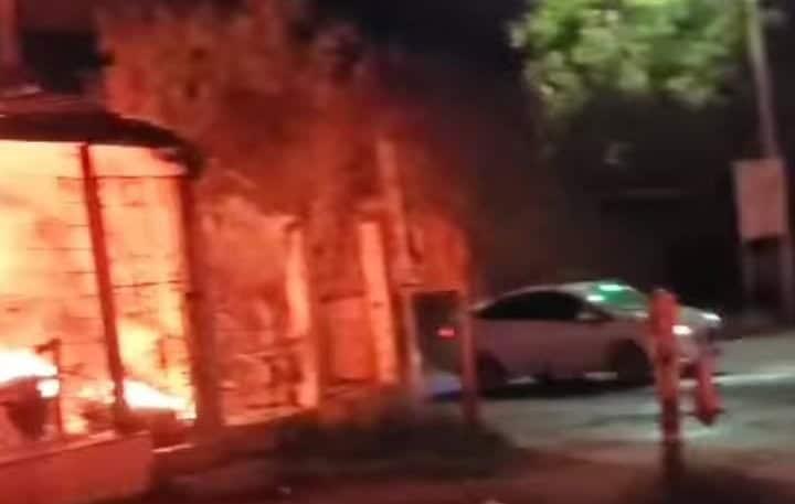 Se incendia tejabán en Linares
