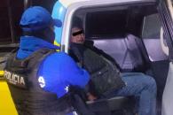 Detienen a sujeto con arma, cargadores y radiofrecuencia Detienen a sujeto con arma, cargadores y radiofrecuencia