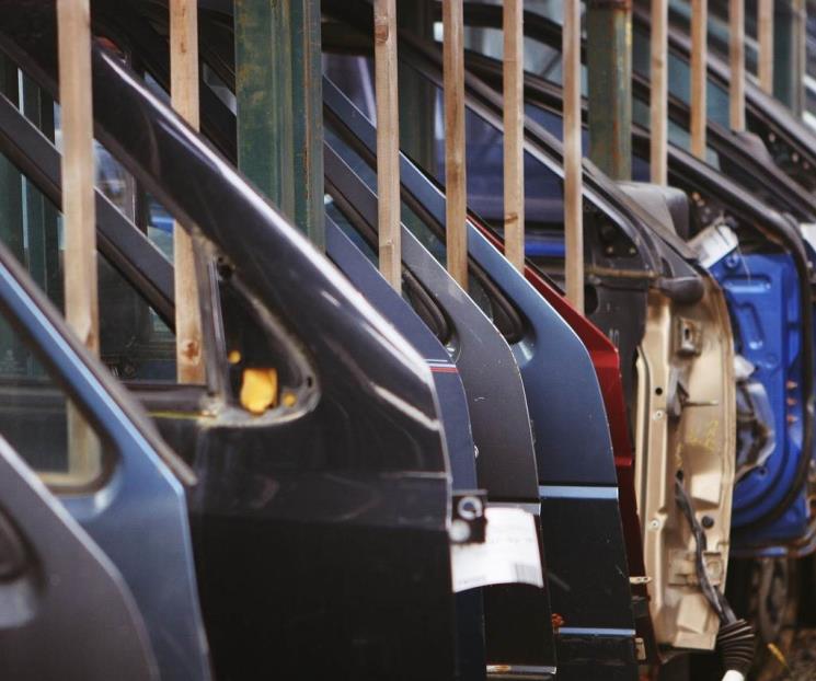 Industria presenta programa de proveedores en sector automotriz