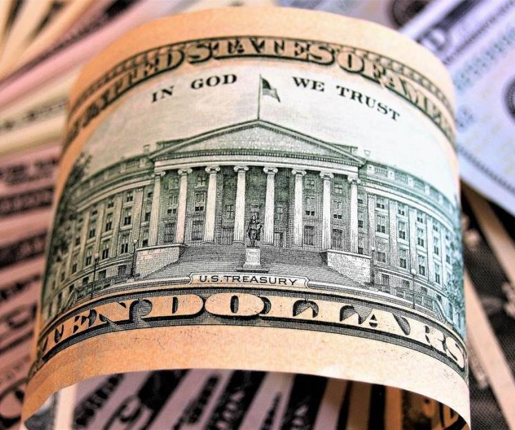Dólar repunta y llega a las 20.72 unidades
