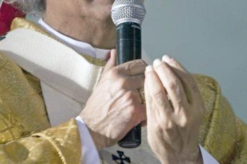 Insta la Iglesia a construir puentes, no muros