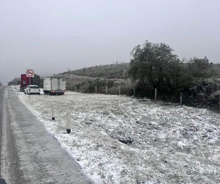 Cierran Carretera a Laredo por caída de hielo Cierran Carretera a Laredo por caída de hielo