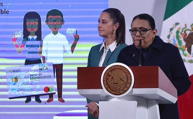 Recibirán mexicanos repatriados tarjeta con dos mil pesos