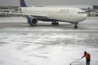 Paraliza tormenta invernal aeropuertos de EU Paraliza tormenta invernal aeropuertos de EU