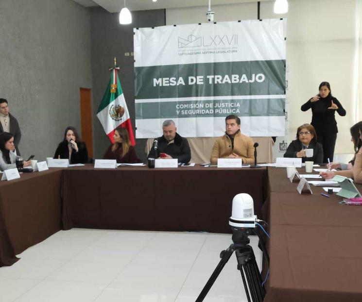 Buscan diputados tipificar el delito de acecho