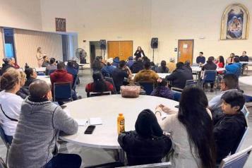 Ofrecen Consulados a mexicanos en EU talleres