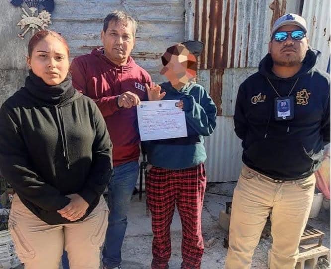 Elementos activos de la Policía de Cadereyta Jiménez, en coordinación con elementos de la Comisión de Búsqueda de Personas del Estado de Nuevo León, se abocaron a la búsqueda de una menor de nombre Alison Milagros quien contaba con boletín de Alerta Amber como menor no localizada en el municipio de Monterrey, dando como resultado la localización de la misma en la colonia Bellavista.