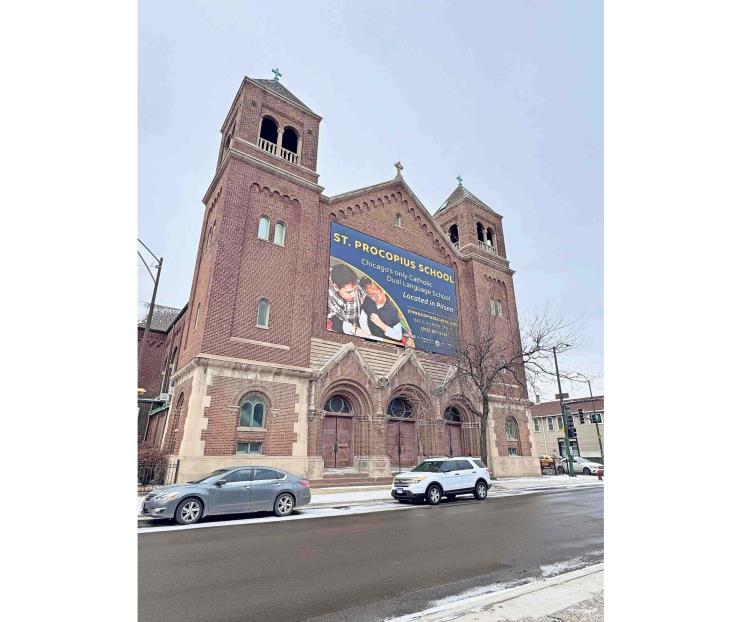 En Chicago, sacerdotes y maestros son activistas