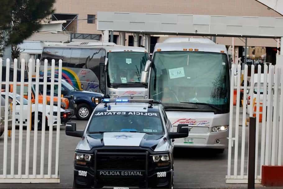 Trasladan a migrantes a las oficinas del INM de Hermosillo