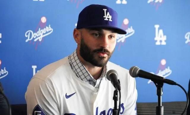 Firman Dodgers a Tanner Scott