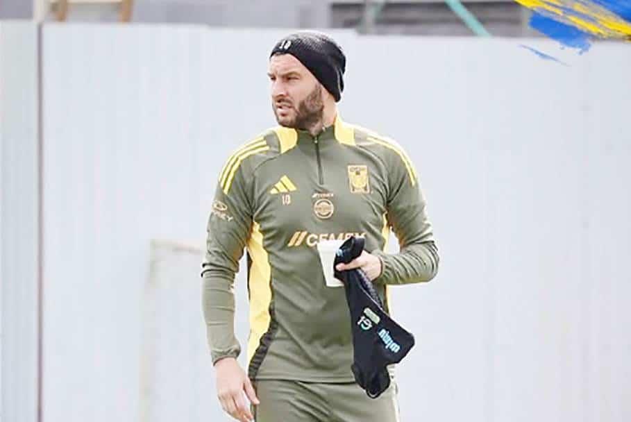 Abandona práctica Gignac por lesión en entrenamiento Abandona práctica Gignac por lesión en entrenamiento