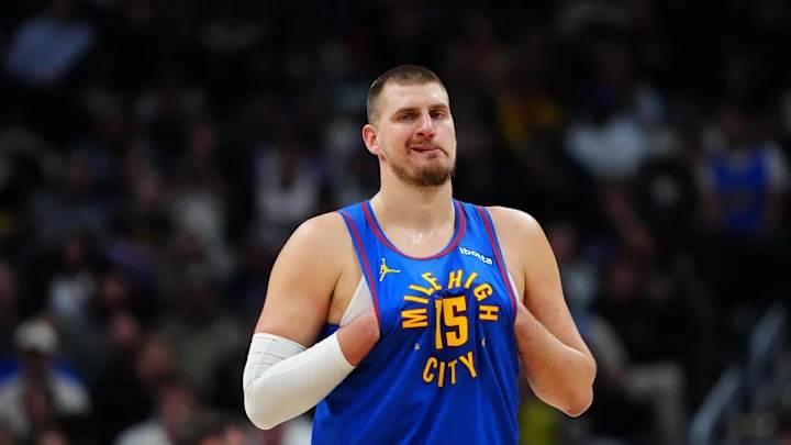 Brilla Jokic en triunfo de Denver
