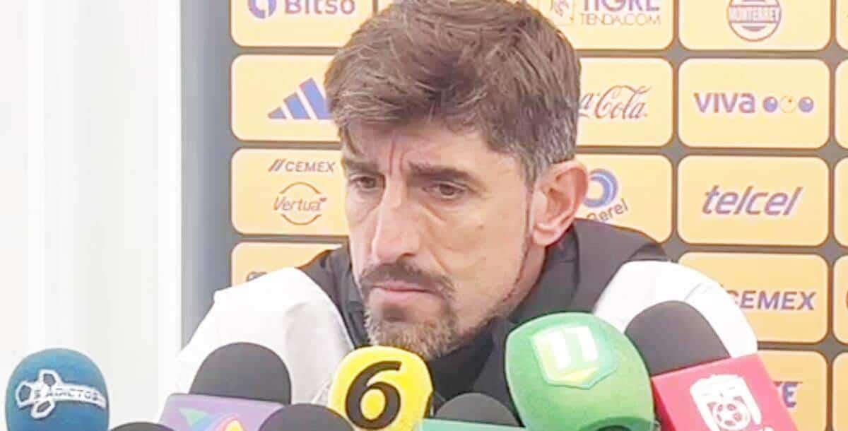 Molestan a Paunovic preguntas sobre Gignac