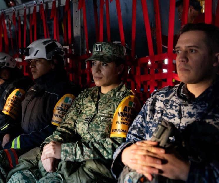 Regresa delegación mexicana que combatió incendios en California