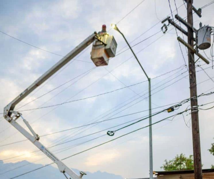 Reparan con ‘Enciende Santa’ 2 mil 714 luminarias