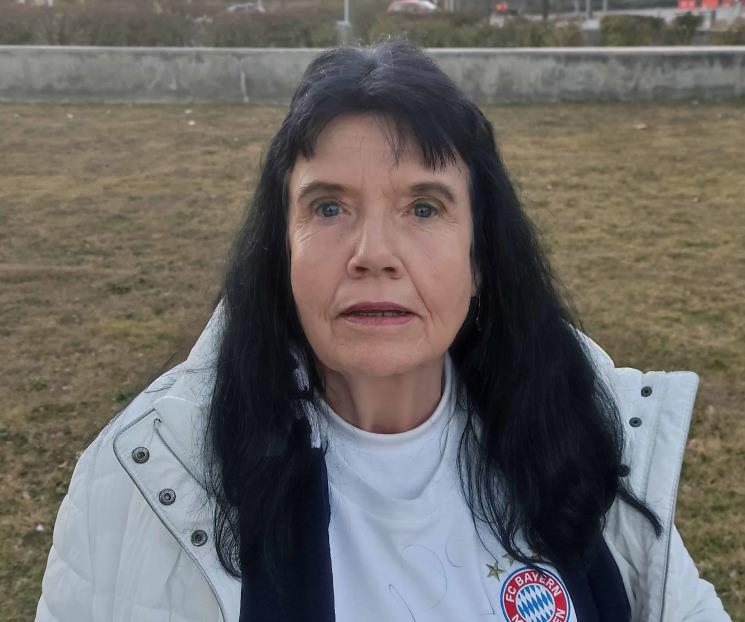 Aficionada alemana vino de su país a Monterrey para ver a Demichelis