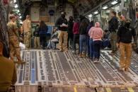 Envía Colombia aviones a EU para trasladar deportados