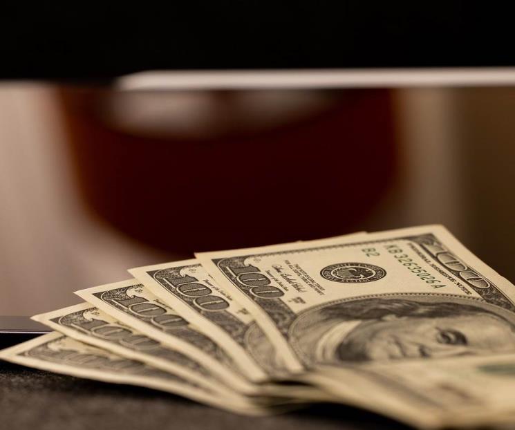 Precio del dólar abre este martes en 20.64 pesos al mayoreo
