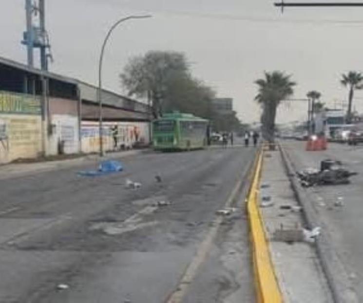 Fallece motociclista tras ser chocado por Ecovía en Guadalupe
