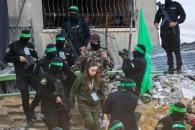 Libera Hamás 8 rehenes, Israel a 110 prisioneros Libera Hamás 8 rehenes, Israel a 110 prisioneros