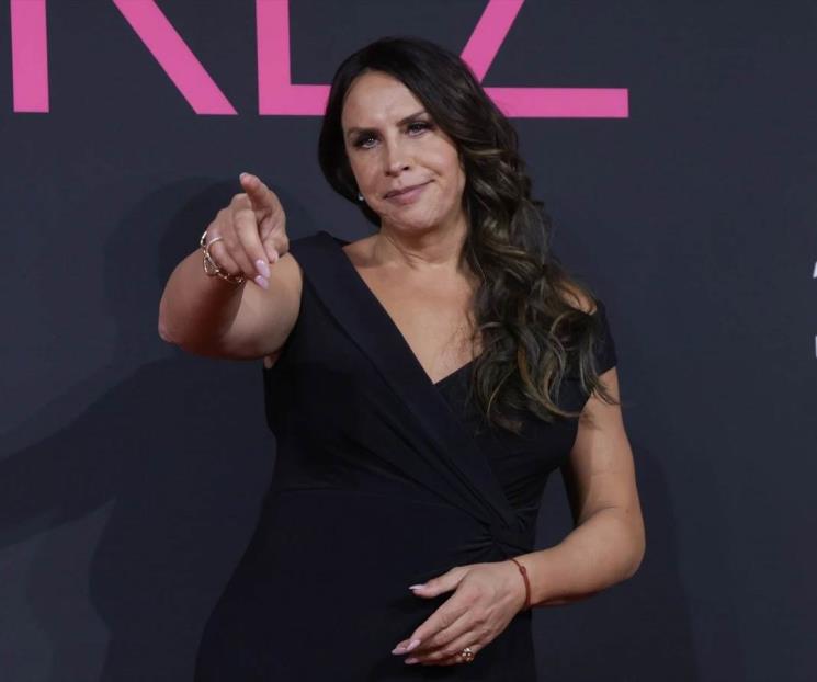 Cierra Karla Sofía Gascón su cuenta de X tras amenazas