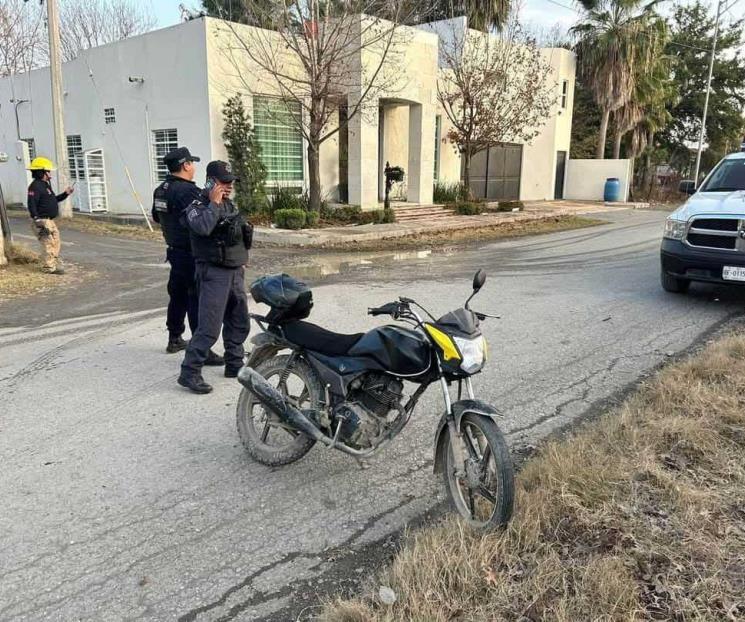 Derrapa en su moto; queda grave