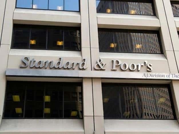 Aranceles de 25% llevarían a México a recesión: Standard and Poors