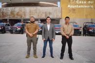 Entrega alcalde de García 8 patrullas a la Secretaría de Seguridad
