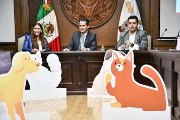 Impulsan cuidado y adopción de animales de compañía