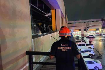 Provoca viento lesi&oacute;n de joven en gimnasio