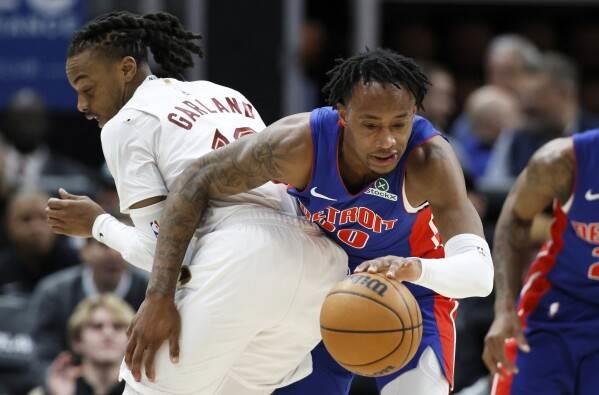 Super triple de Harland y Cavs ganan