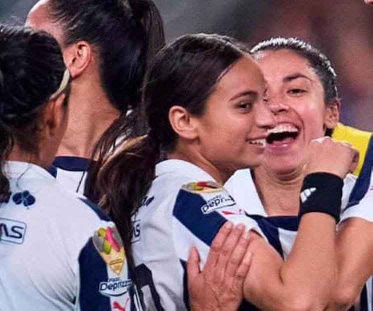 Golean Rayadas y toman la cima