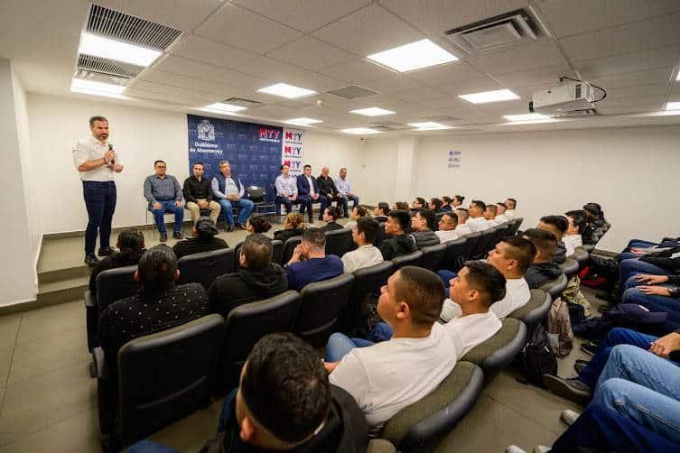Se integran 50 cadetes a academia de Seguridad en Monterrey