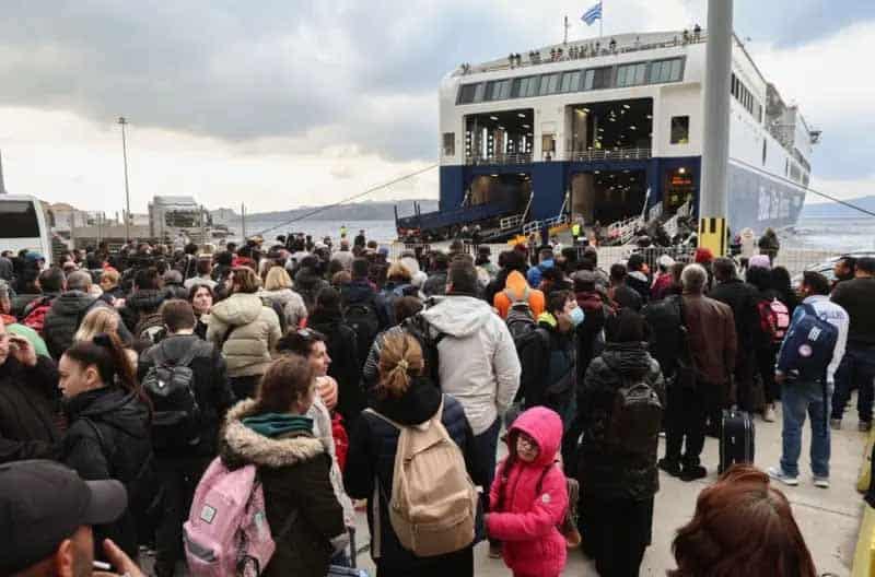 Declaran estado de emergencia en Santorini tras fuerte temblor