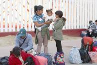 Supervisan INM y Segob albergue para migrantes