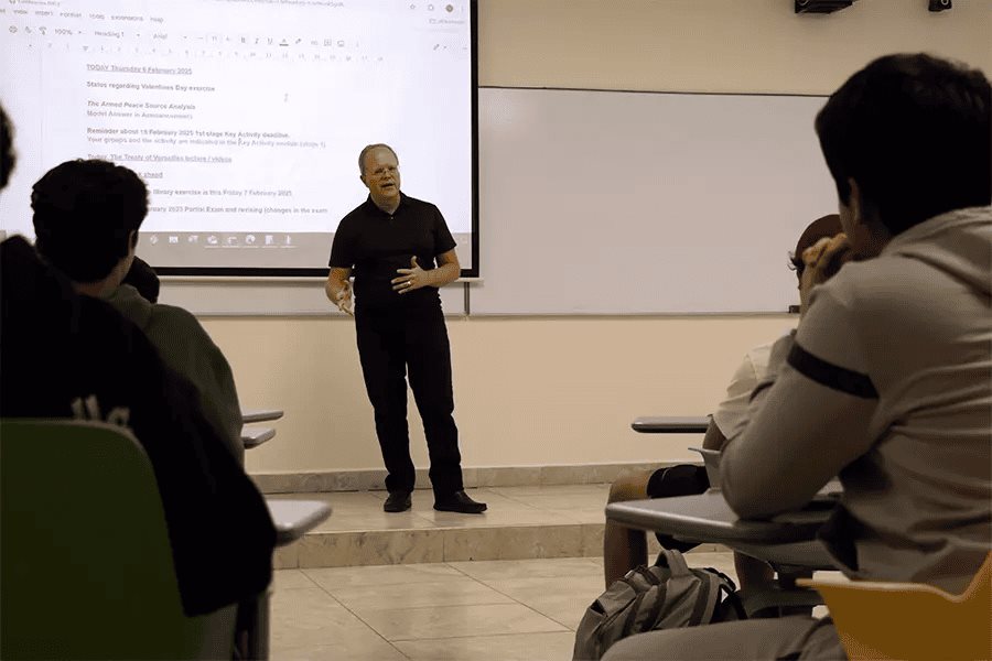 Del mundo a Torreón: profesor inglés llega a PrepaTec Laguna
