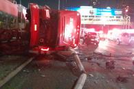 Impacta tren a autobús; muere uno