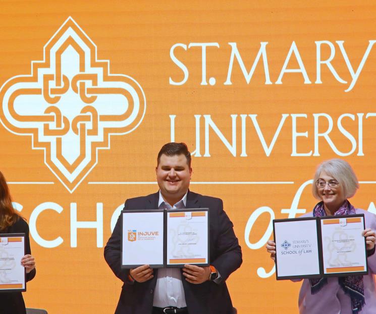 Podrán accesar jóvenes de NL a becas del Colegio Internacional