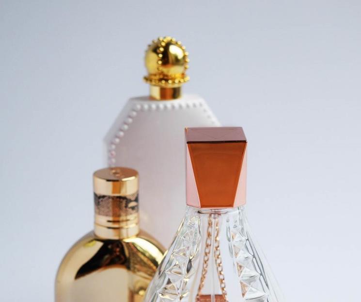 La inteligencia artificial confirma los 3 mejores perfumes de mujer