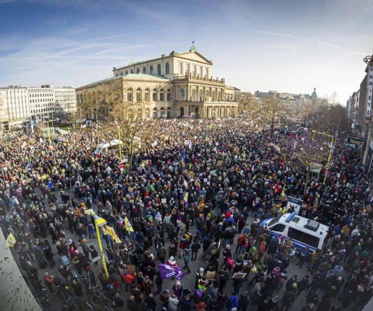 Protestan contra partido derechista en Alemania Protestan contra partido derechista en Alemania