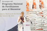 "¡Que nadie se atreva a violar la soberanía!" "¡Que nadie se atreva a violar la soberanía!"