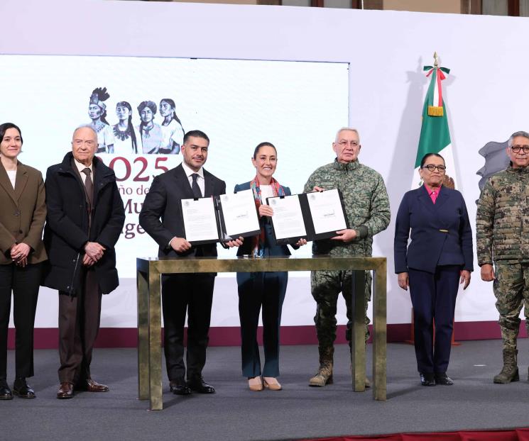 Claudia Sheinbaum firma iniciativas en materia de seguridad