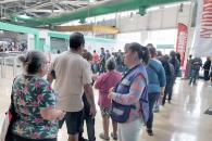 Arranca con largas filas registro para ´Ayudamos a Moverte´ Arranca con largas filas registro para ´Ayudamos a Moverte´