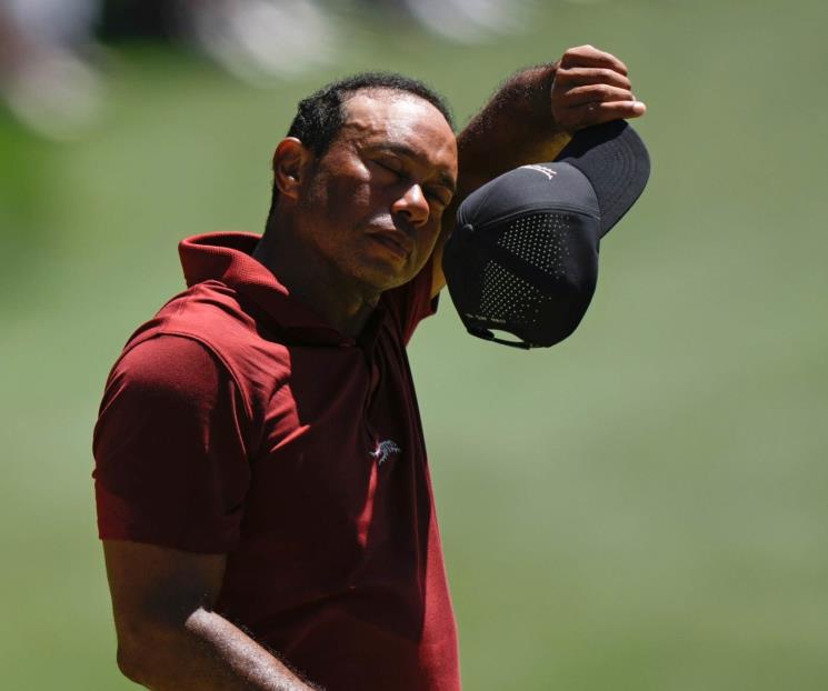 Decide Tiger no jugar torneo por muerte de su madre 