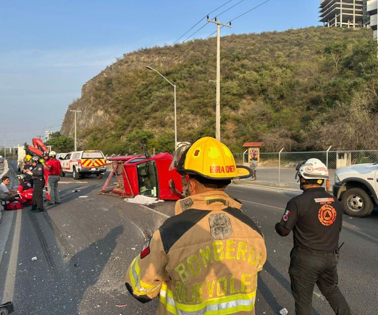 Deja volcadura un muerto y un herido en San Pedro