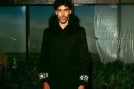 Hermano de Bad Bunny triunfa en el mundo del modelaje