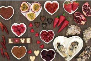 Alimentos afrodis&iacute;acos para despertar el romance
