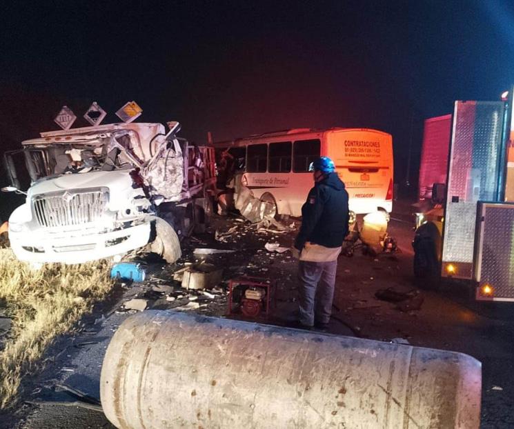 Deja choque frontal dos muertos en Abasolo