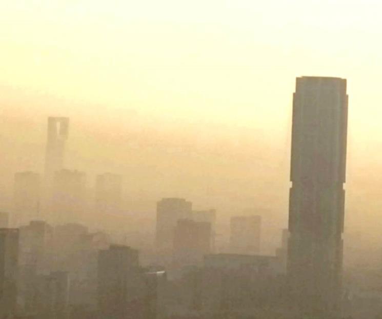 ‘Nube de contaminación’ cubre área metropolitana de Monterrey