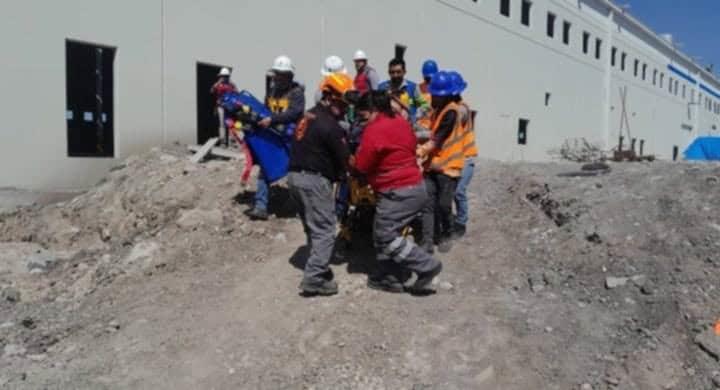 Se accidenta trabajador tras caer de 14 metros en Ciénega de Flores Se accidenta trabajador tras caer de 14 metros en Ciénega de Flores